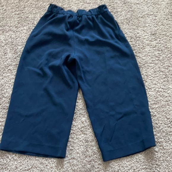 Lululemon Noir Crop size 8 inseam 20"
True Navy - Picture 5 of 7